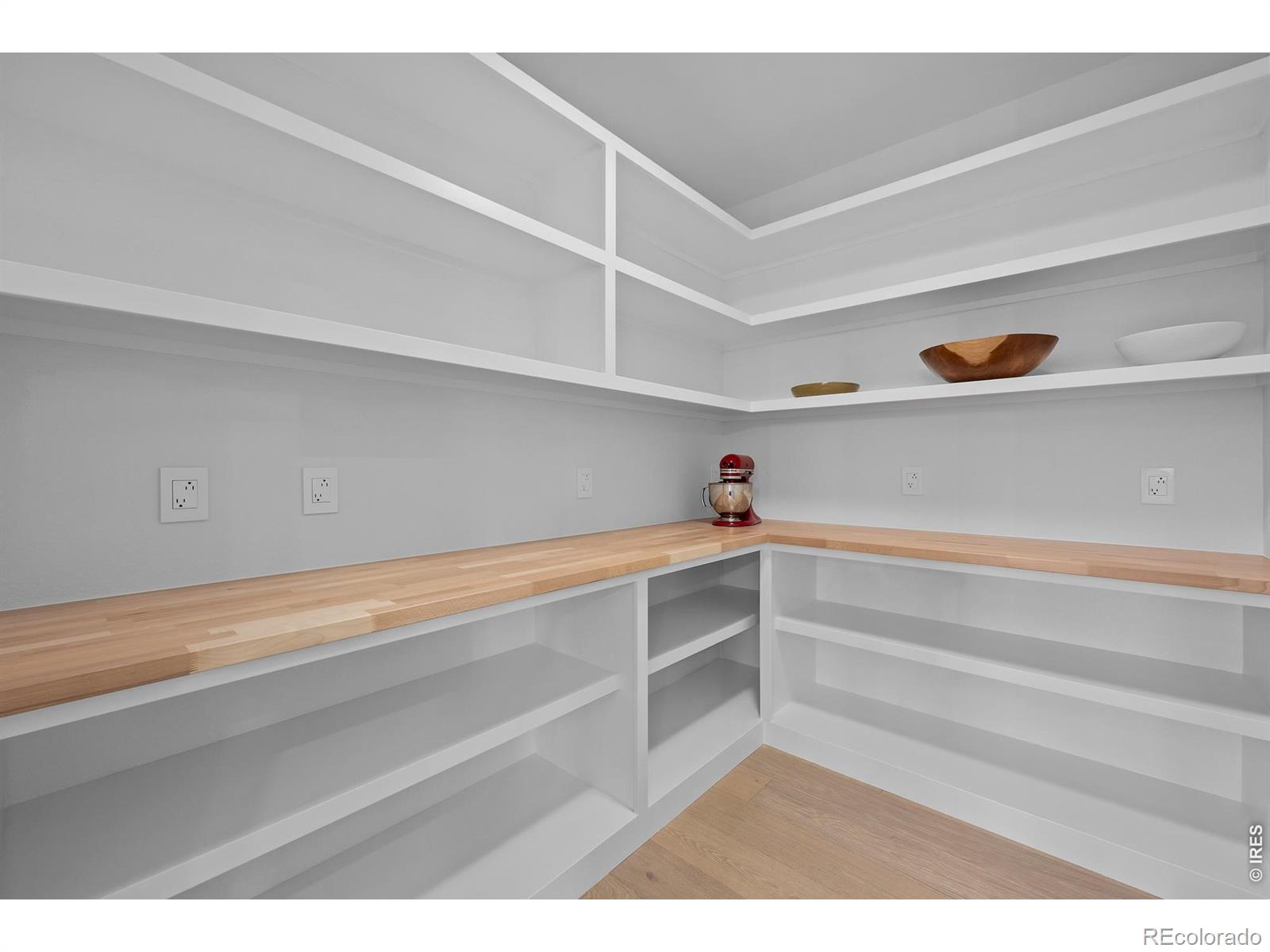 MLS Image #6 for 933  saint andrews lane,louisville, Colorado