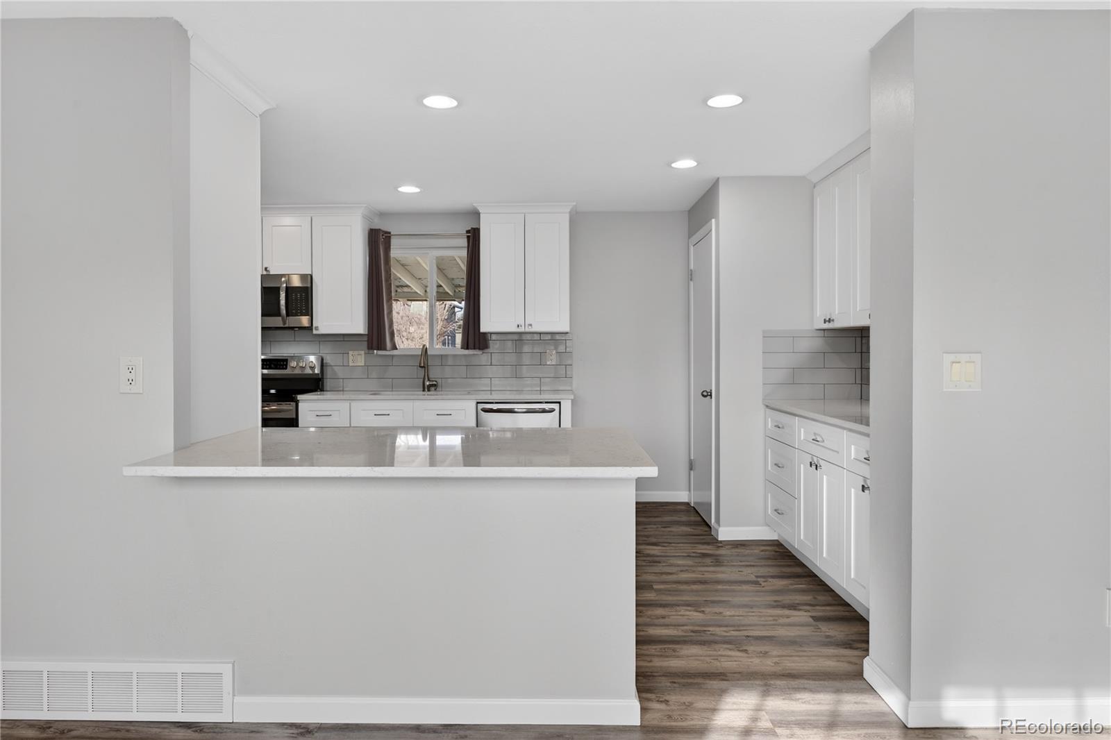 MLS Image #4 for 3125 s beeler street,denver, Colorado