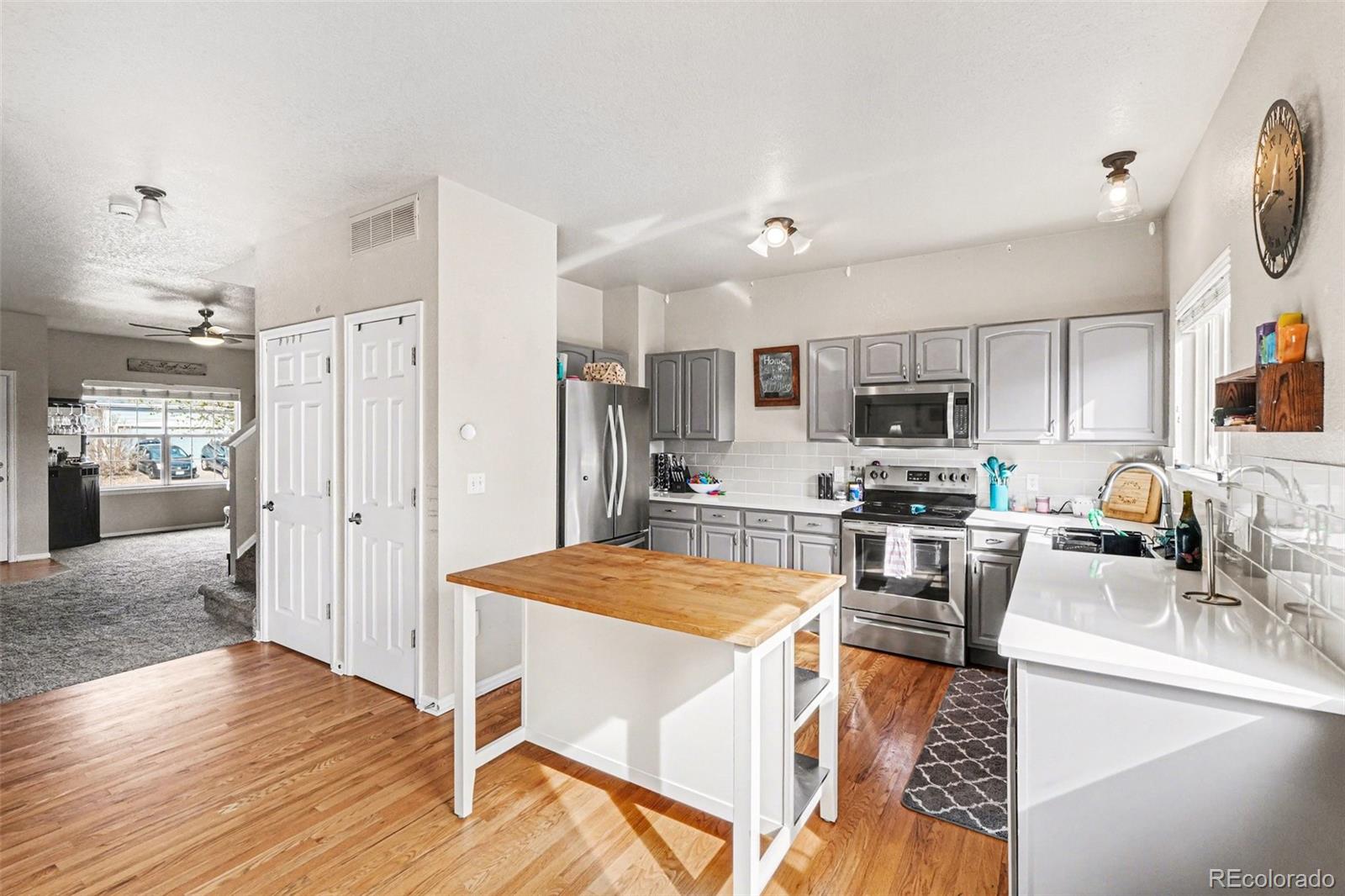 MLS Image #6 for 11050  eagle creek parkway,commerce city, Colorado