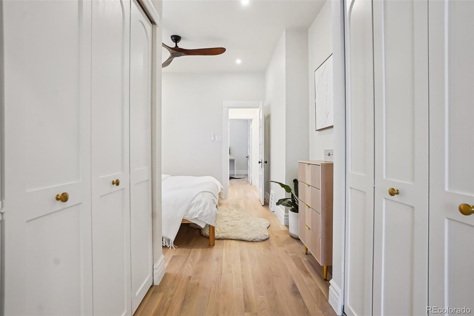 MLS Image #21 for 851 s washington street,denver, Colorado