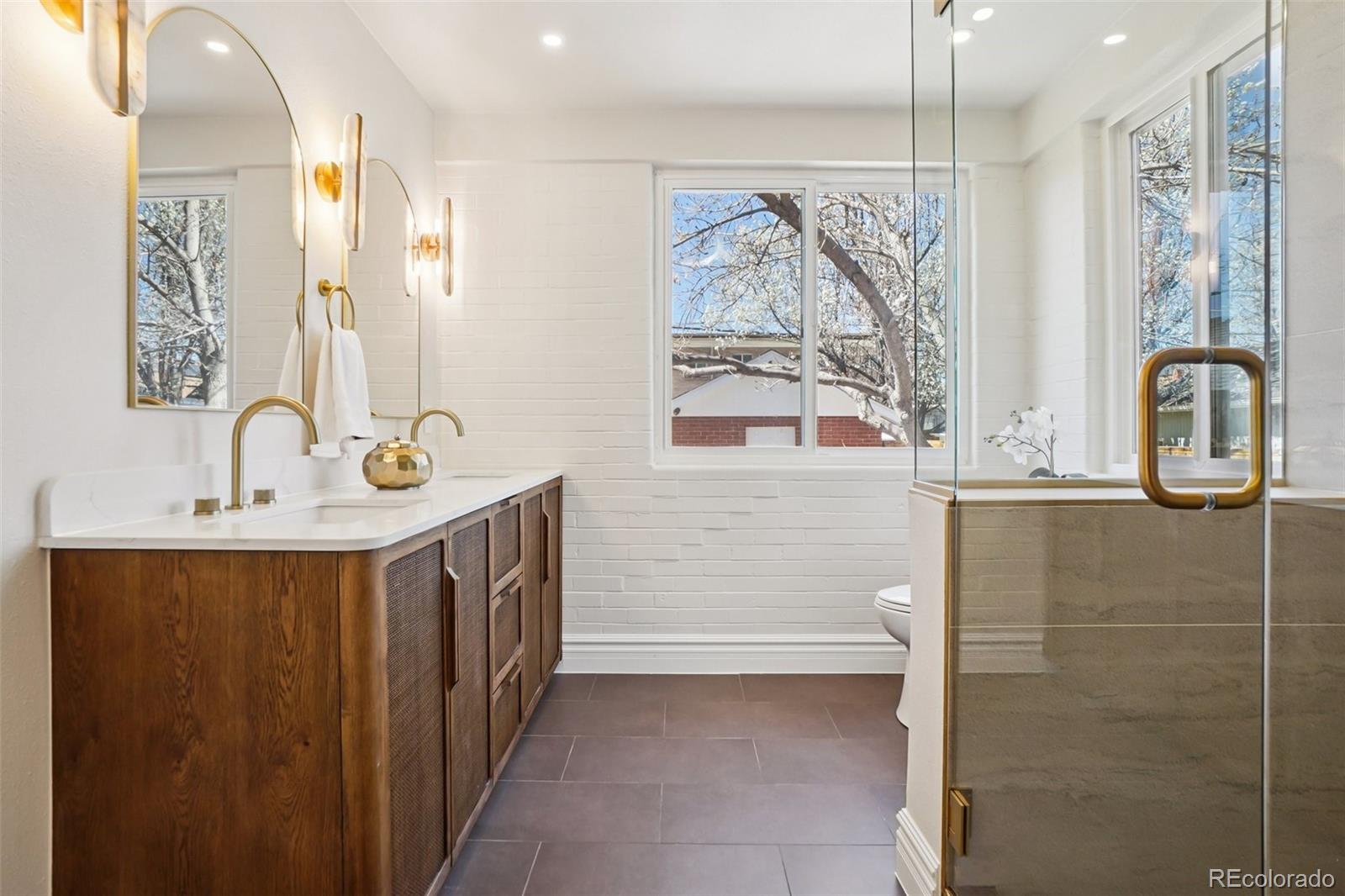 MLS Image #23 for 851 s washington street,denver, Colorado