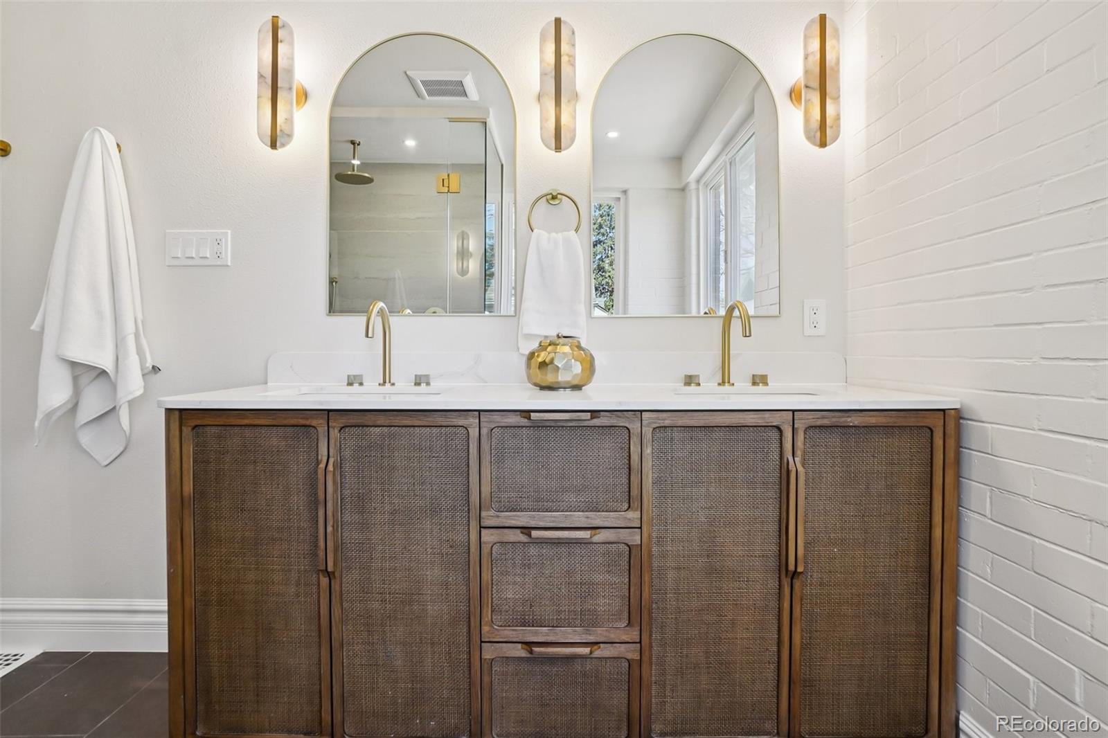 MLS Image #24 for 851 s washington street,denver, Colorado