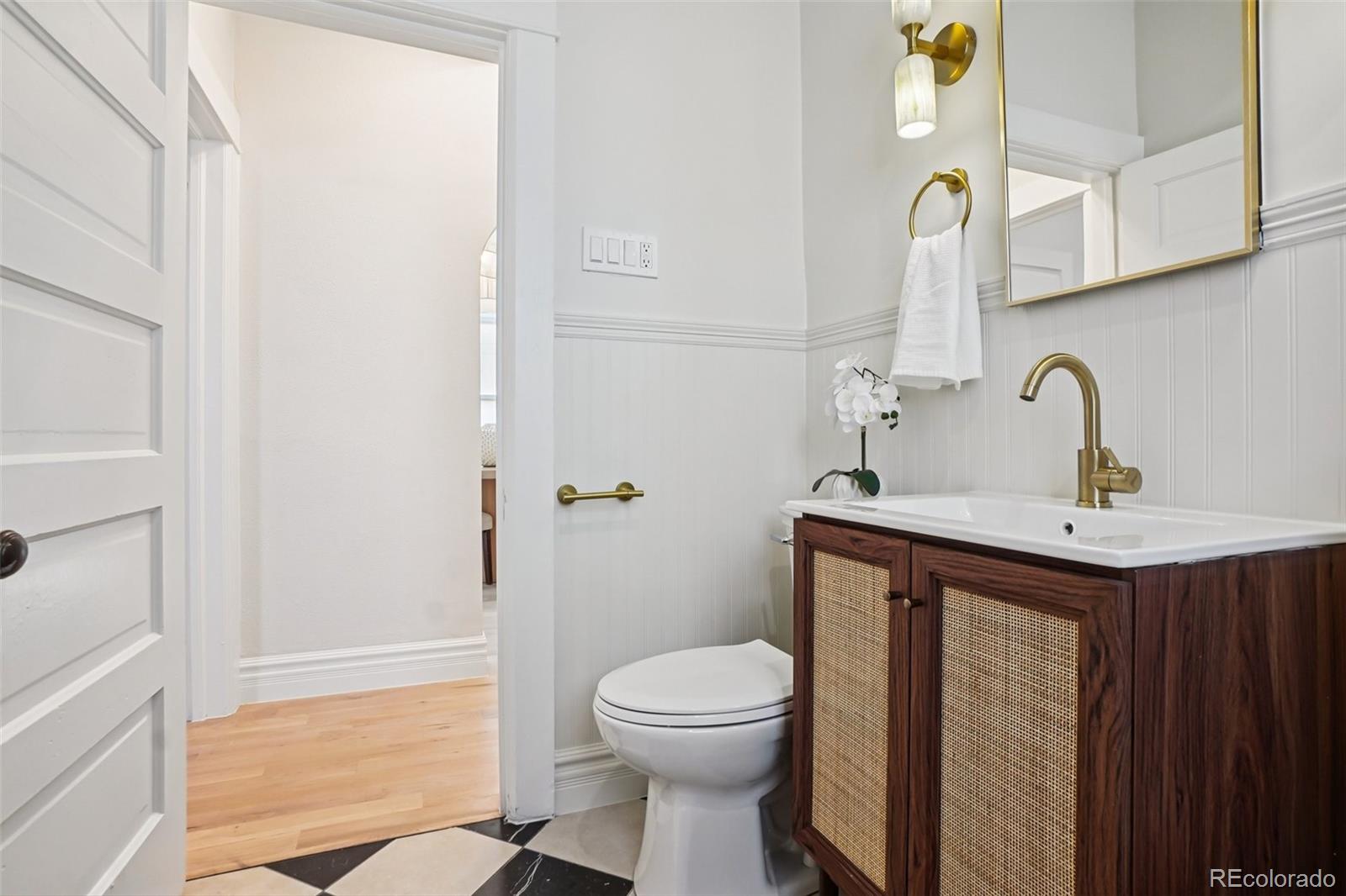 MLS Image #31 for 851 s washington street,denver, Colorado