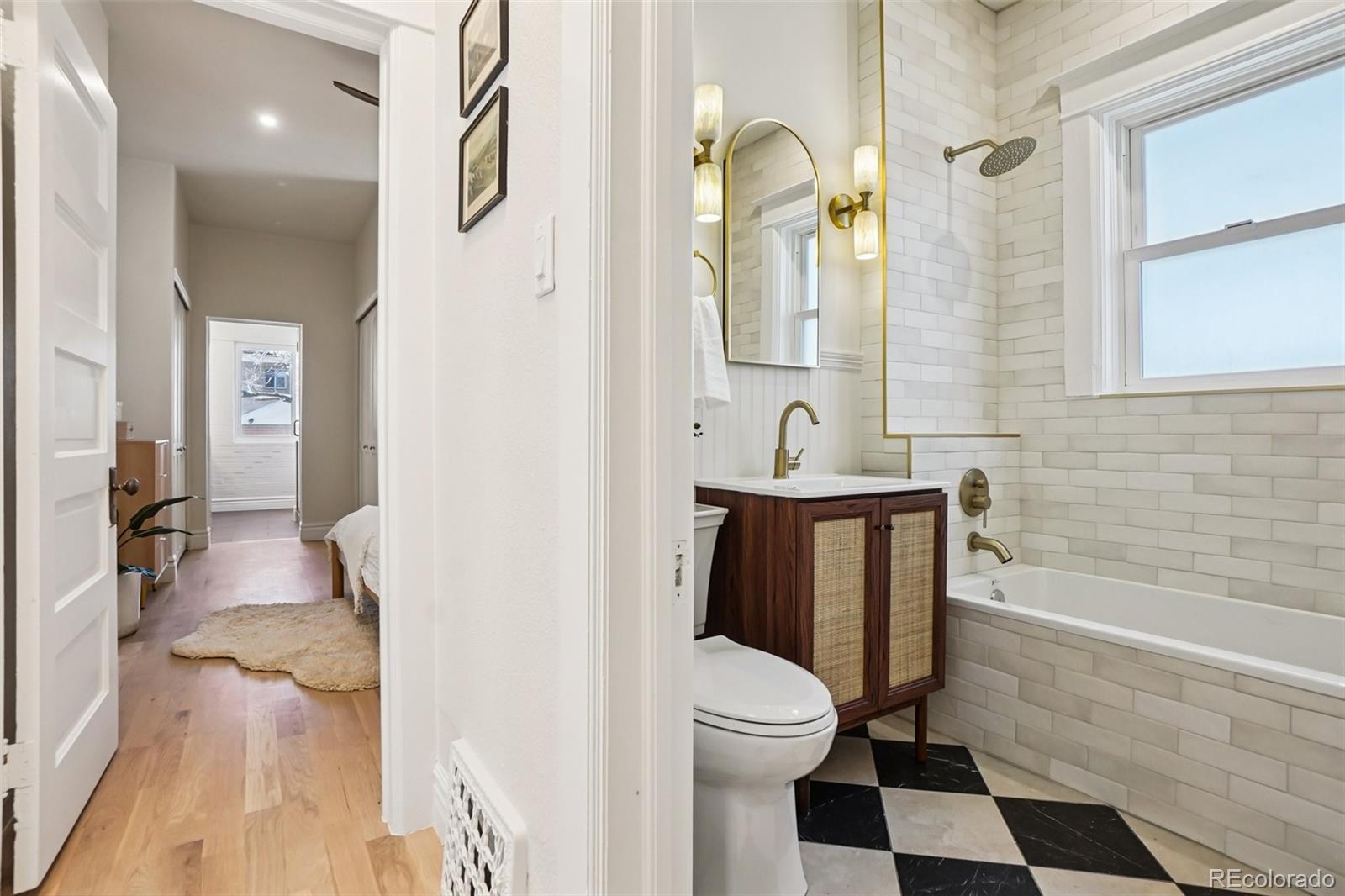 MLS Image #32 for 851 s washington street,denver, Colorado