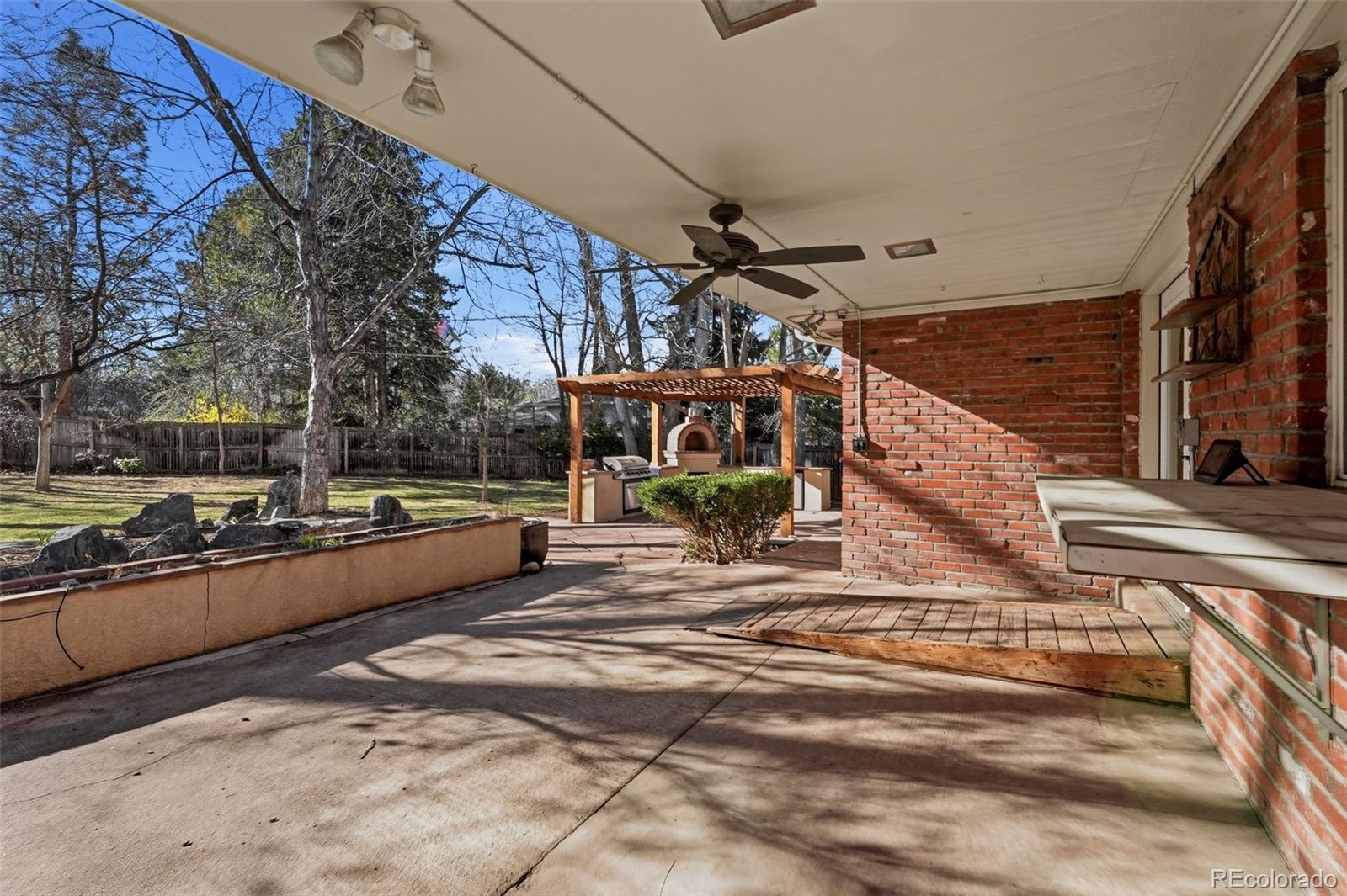 MLS Image #18 for 2541 s monaco parkway,denver, Colorado