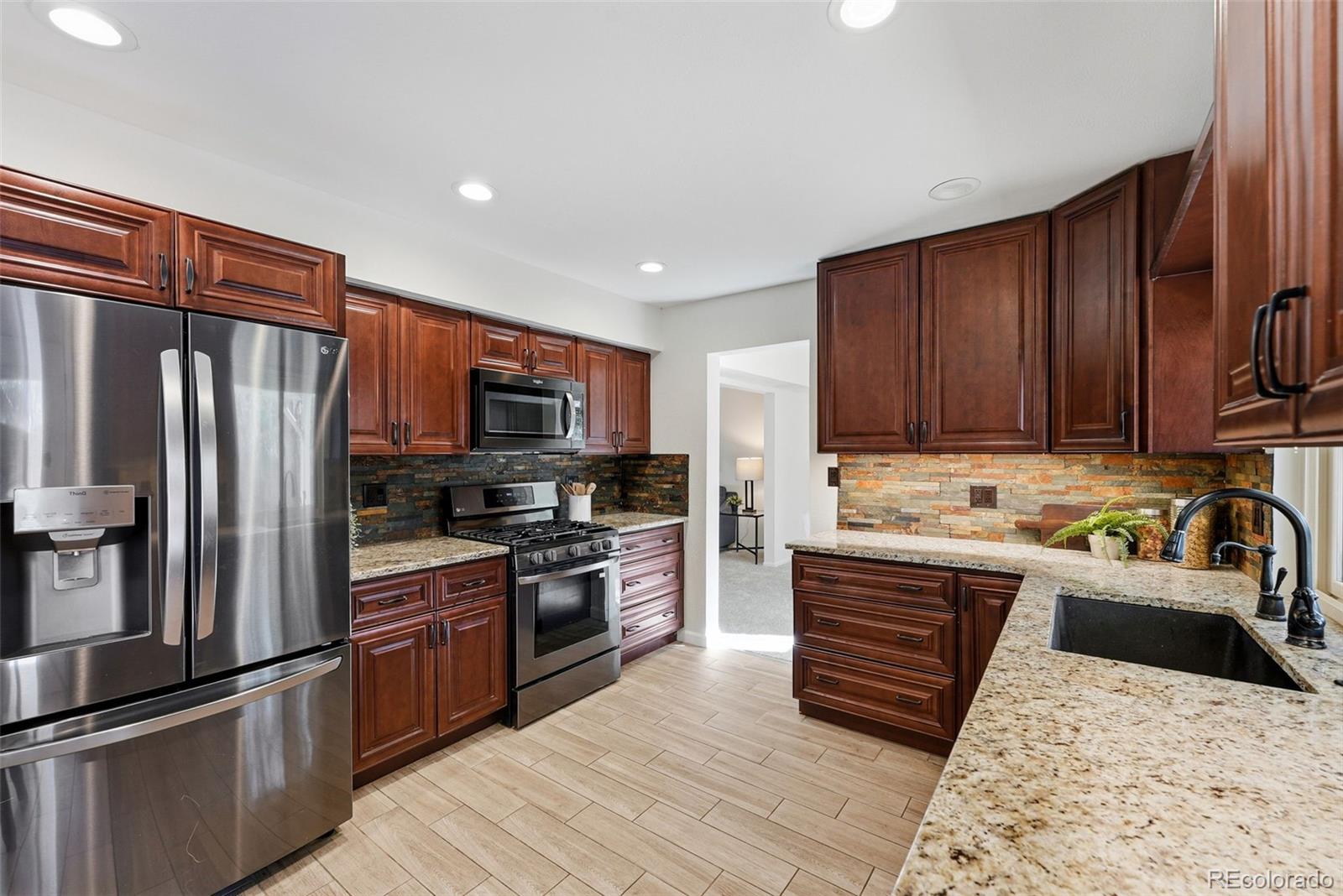 MLS Image #5 for 2541 s monaco parkway,denver, Colorado