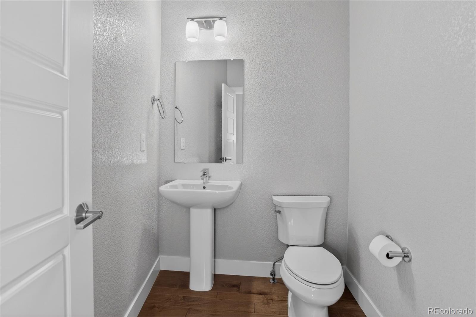 MLS Image #20 for 5970  boston street,denver, Colorado