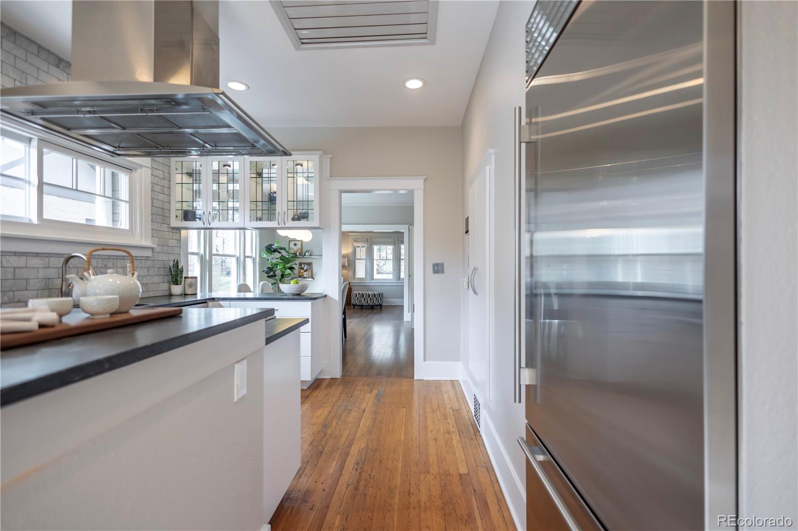 MLS Image #15 for 926  steele street,denver, Colorado
