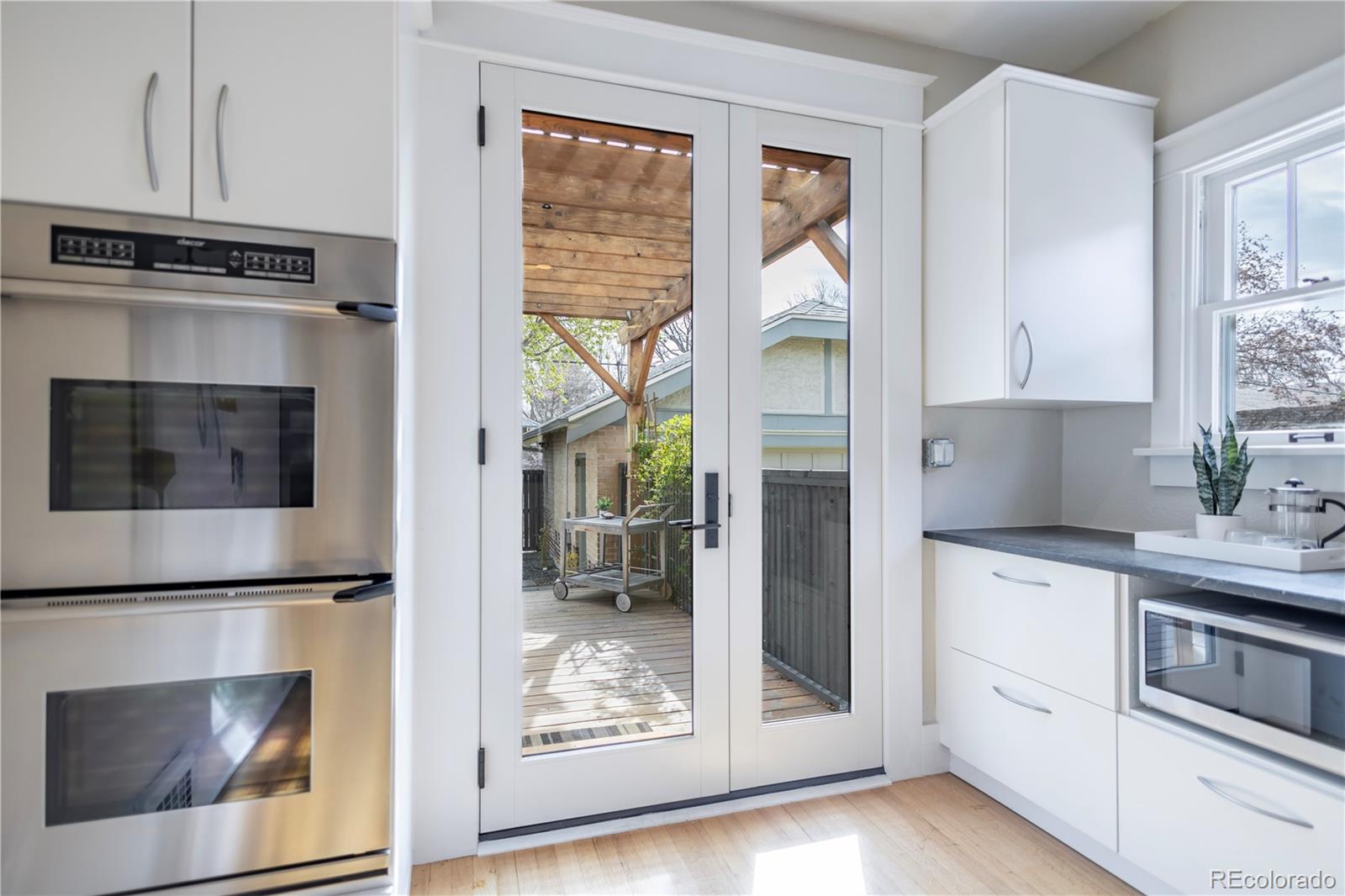 MLS Image #16 for 926  steele street,denver, Colorado