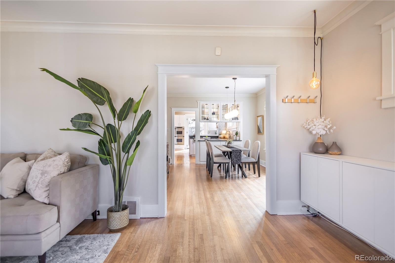MLS Image #7 for 926  steele street,denver, Colorado