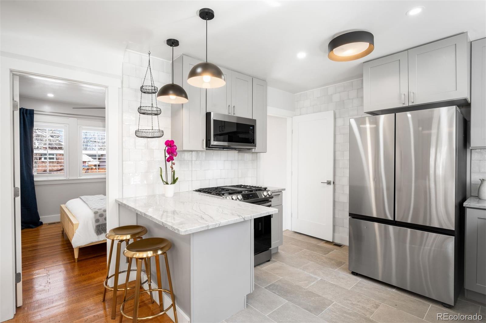 MLS Image #10 for 3282  utica street,denver, Colorado