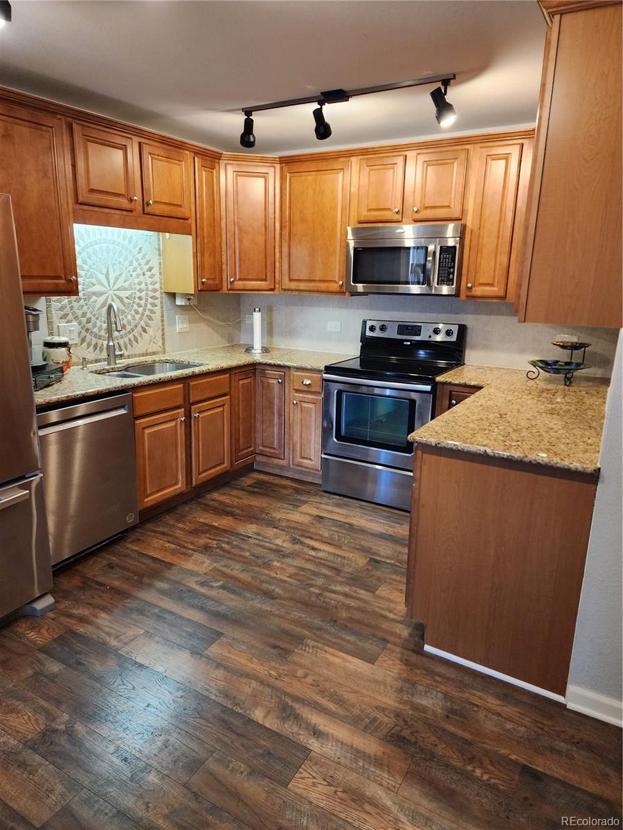 MLS Image #2 for 610 s clinton street 4a,denver, Colorado