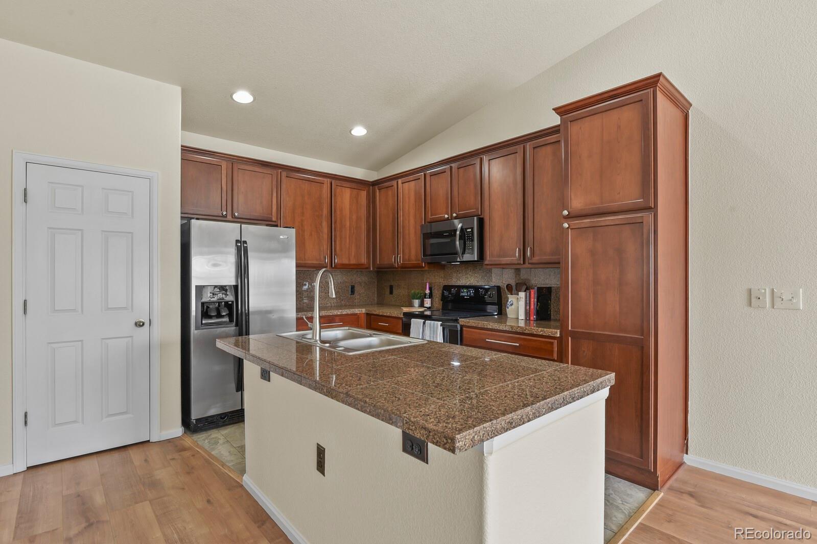 MLS Image #8 for 2295  beeler street 102,denver, Colorado
