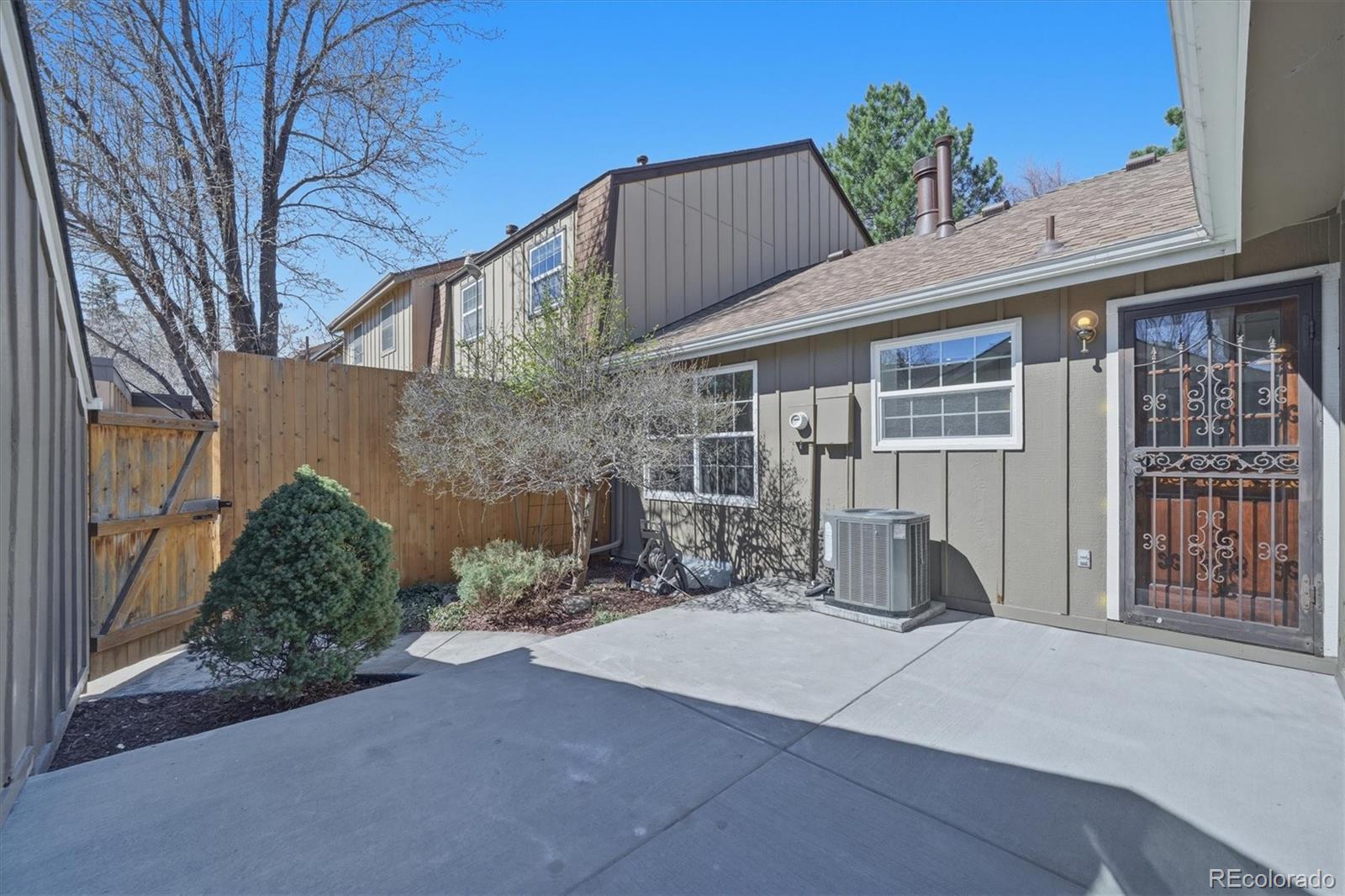 MLS Image #15 for 8862 e amherst drive a,denver, Colorado