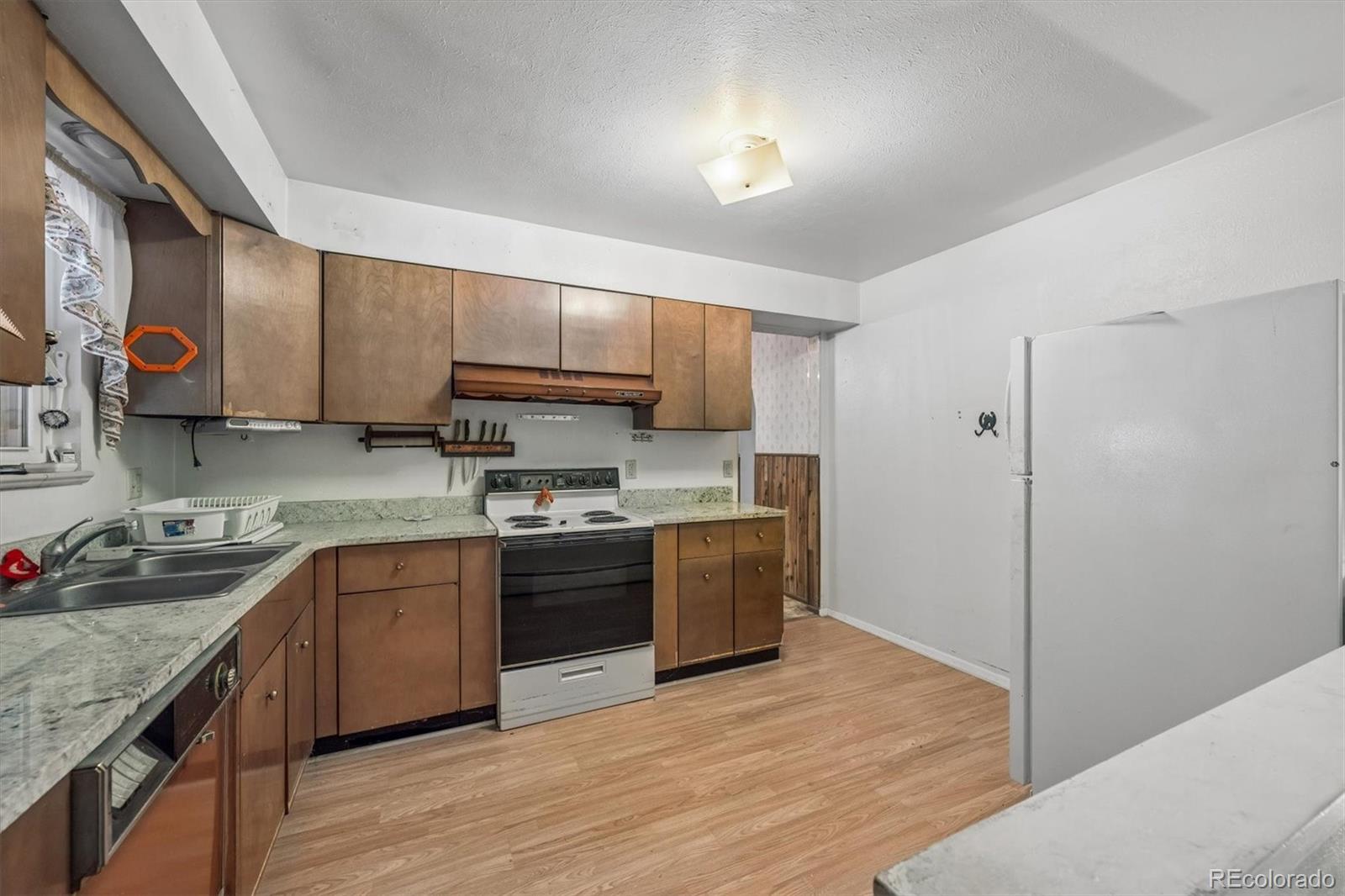 MLS Image #9 for 9850  croke drive,northglenn, Colorado
