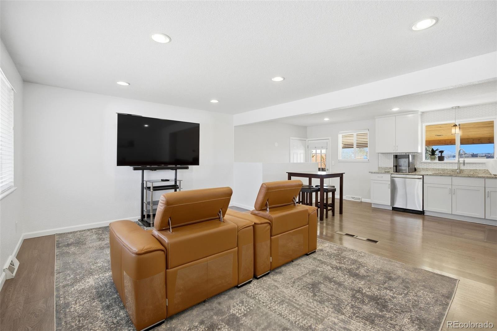 MLS Image #3 for 425  starlight road,thornton, Colorado