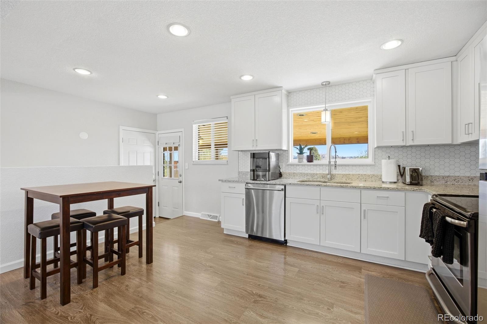 MLS Image #4 for 425  starlight road,thornton, Colorado