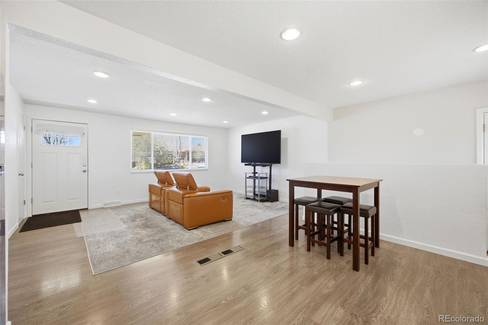 MLS Image #5 for 425  starlight road,thornton, Colorado