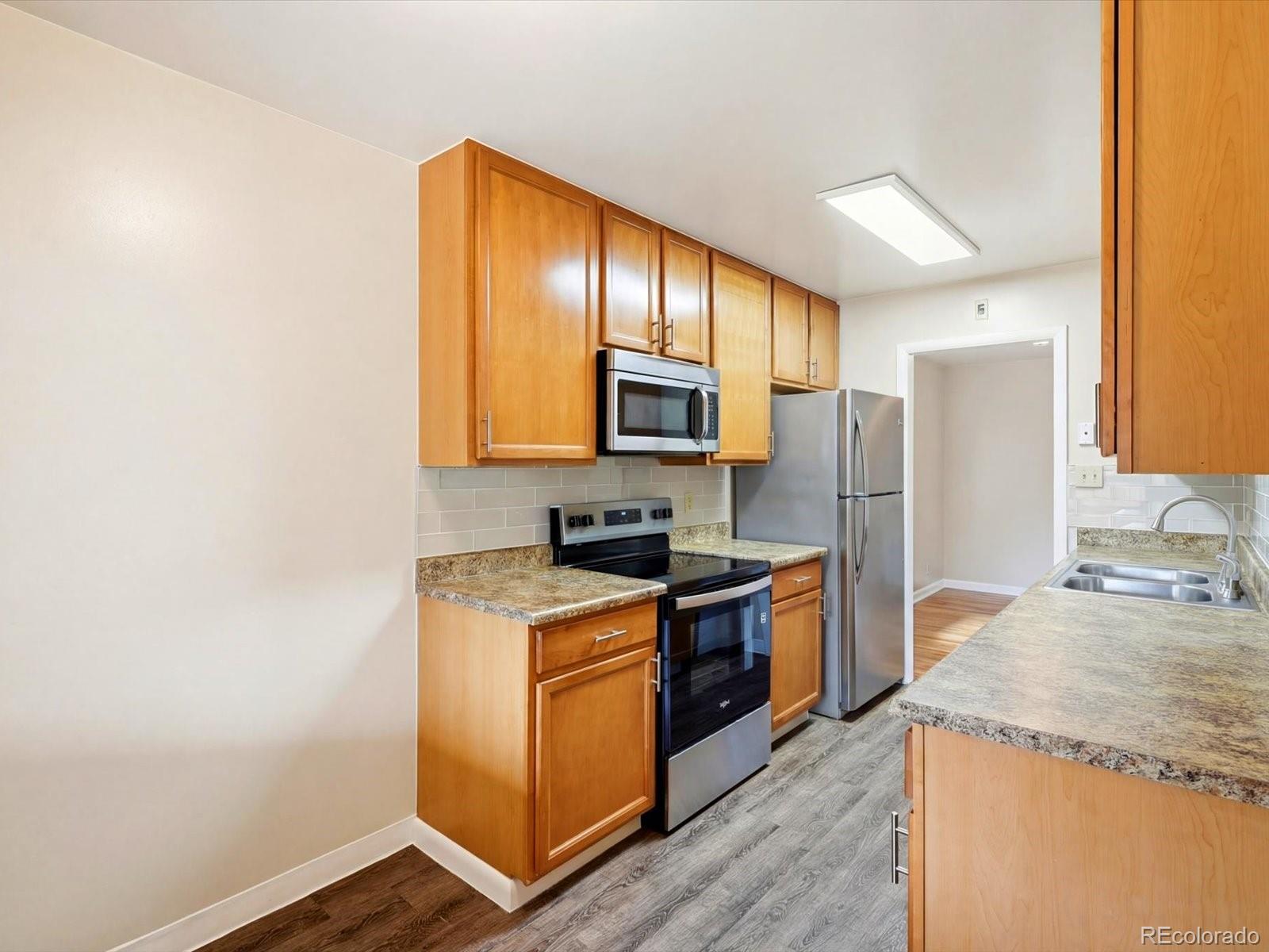MLS Image #11 for 2544 s patton court,denver, Colorado