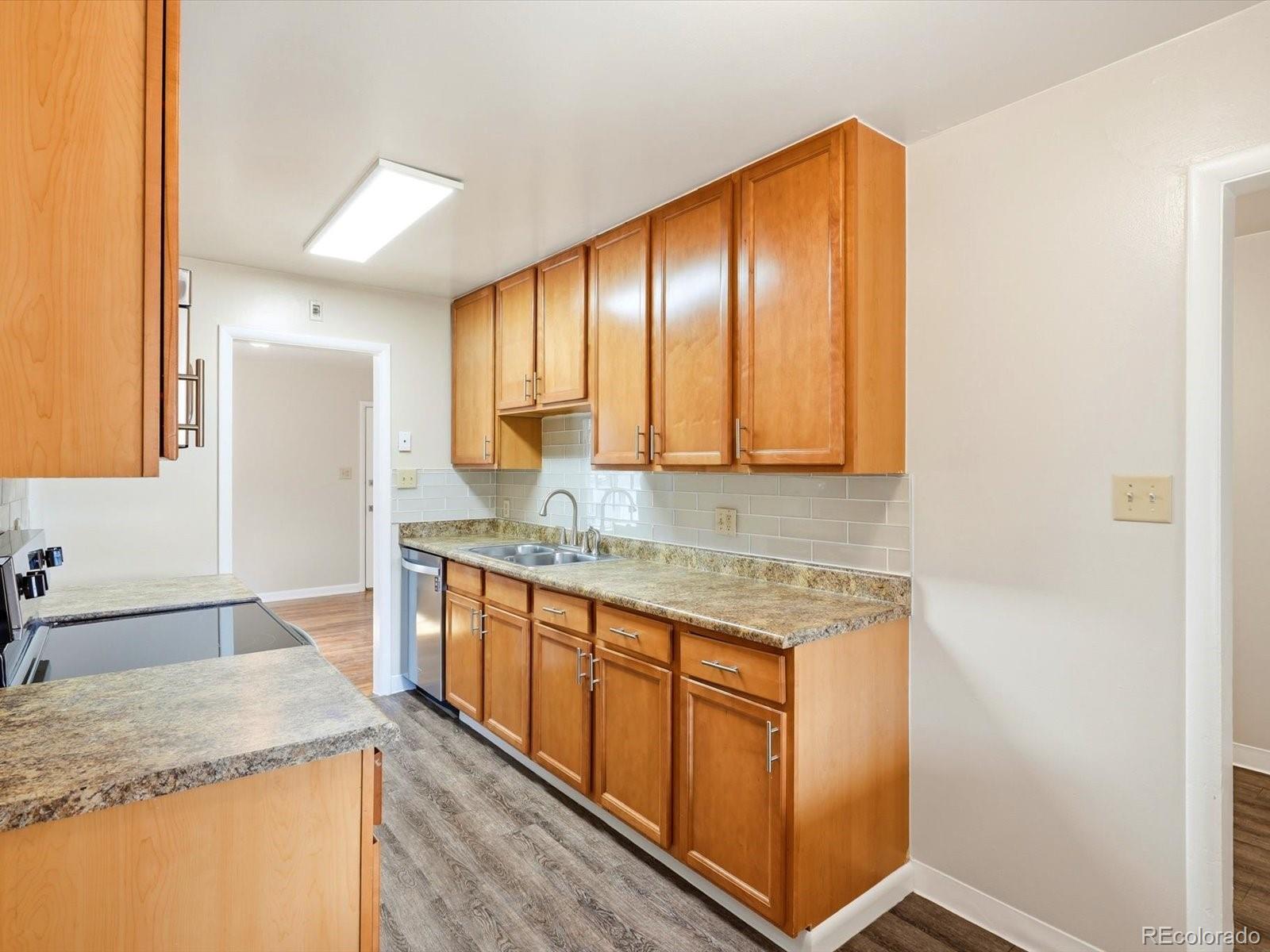 MLS Image #13 for 2544 s patton court,denver, Colorado