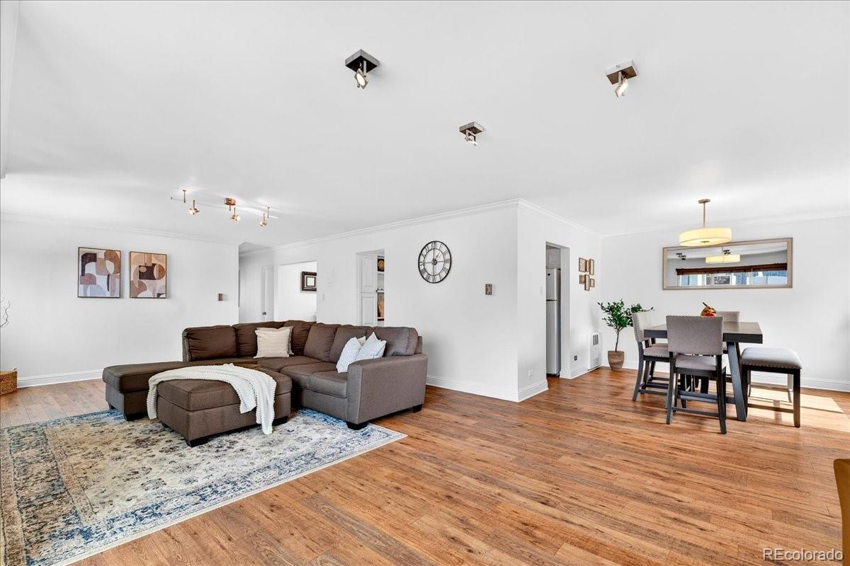 MLS Image #5 for 855 n pennsylvania street 411,denver, Colorado