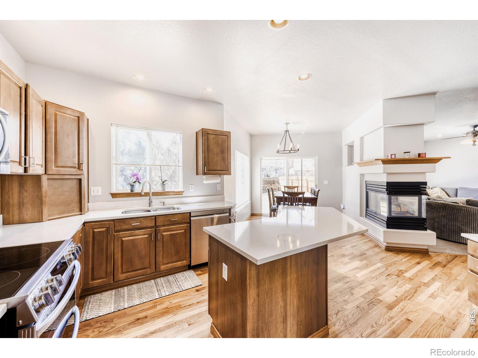 MLS Image #3 for 1661  iris street,broomfield, Colorado