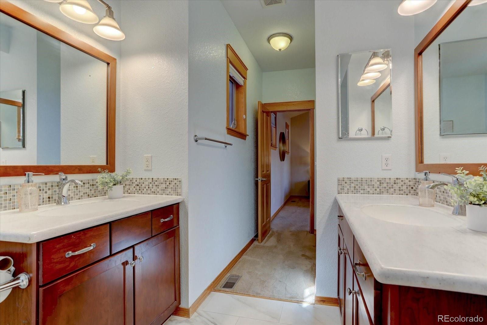 MLS Image #17 for 2665  iola street,denver, Colorado