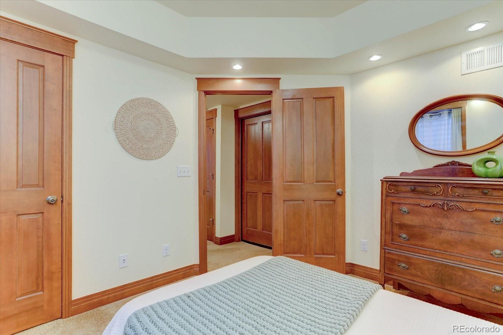 MLS Image #28 for 2665  iola street,denver, Colorado