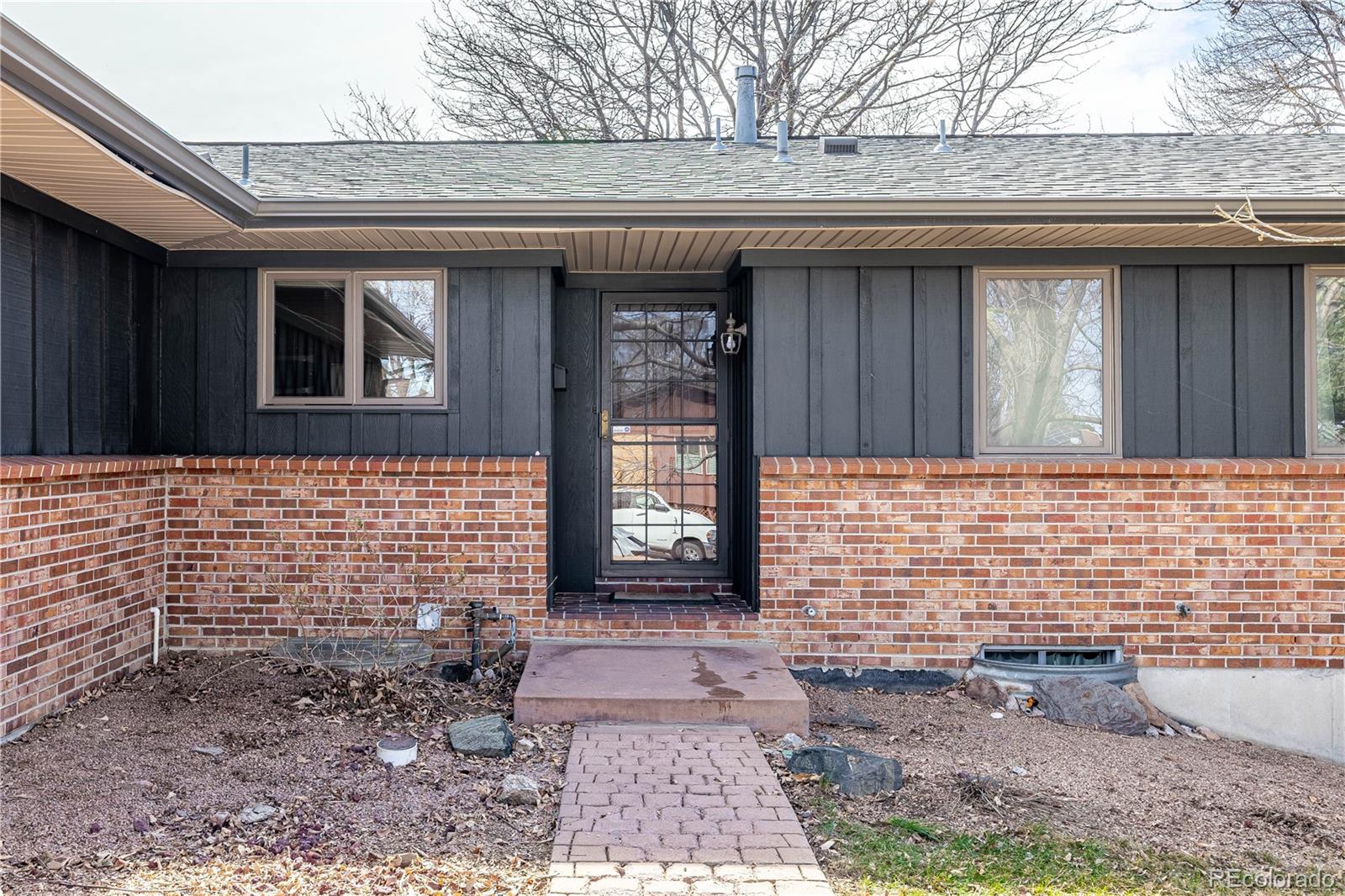 MLS Image #2 for 6882 e baker place,denver, Colorado