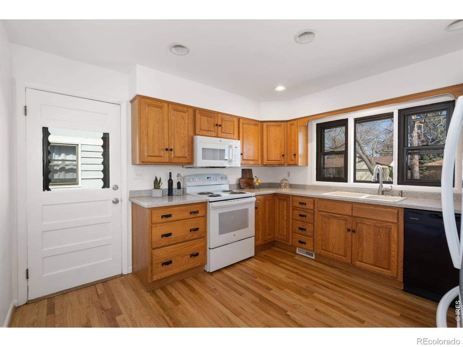 MLS Image #5 for 127 e harvard street,fort collins, Colorado