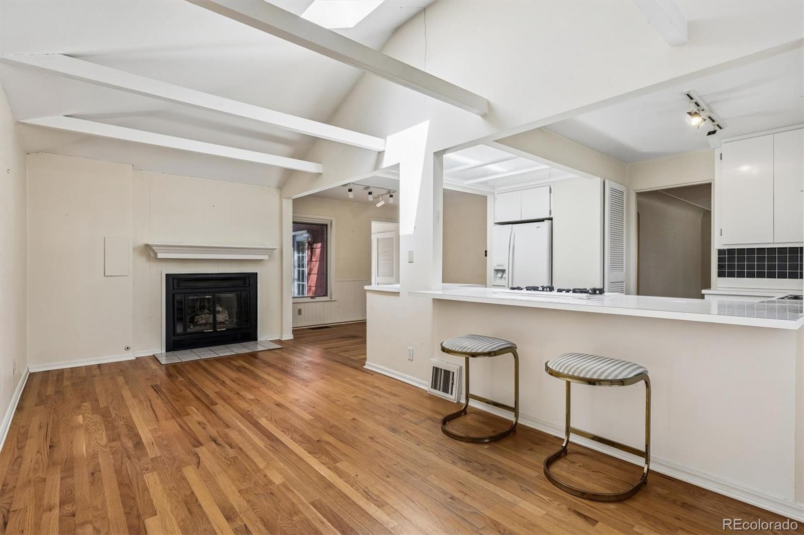 MLS Image #15 for 815  oneida street,denver, Colorado