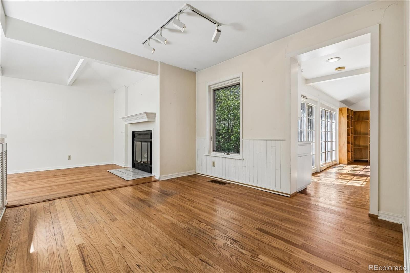 MLS Image #17 for 815  oneida street,denver, Colorado