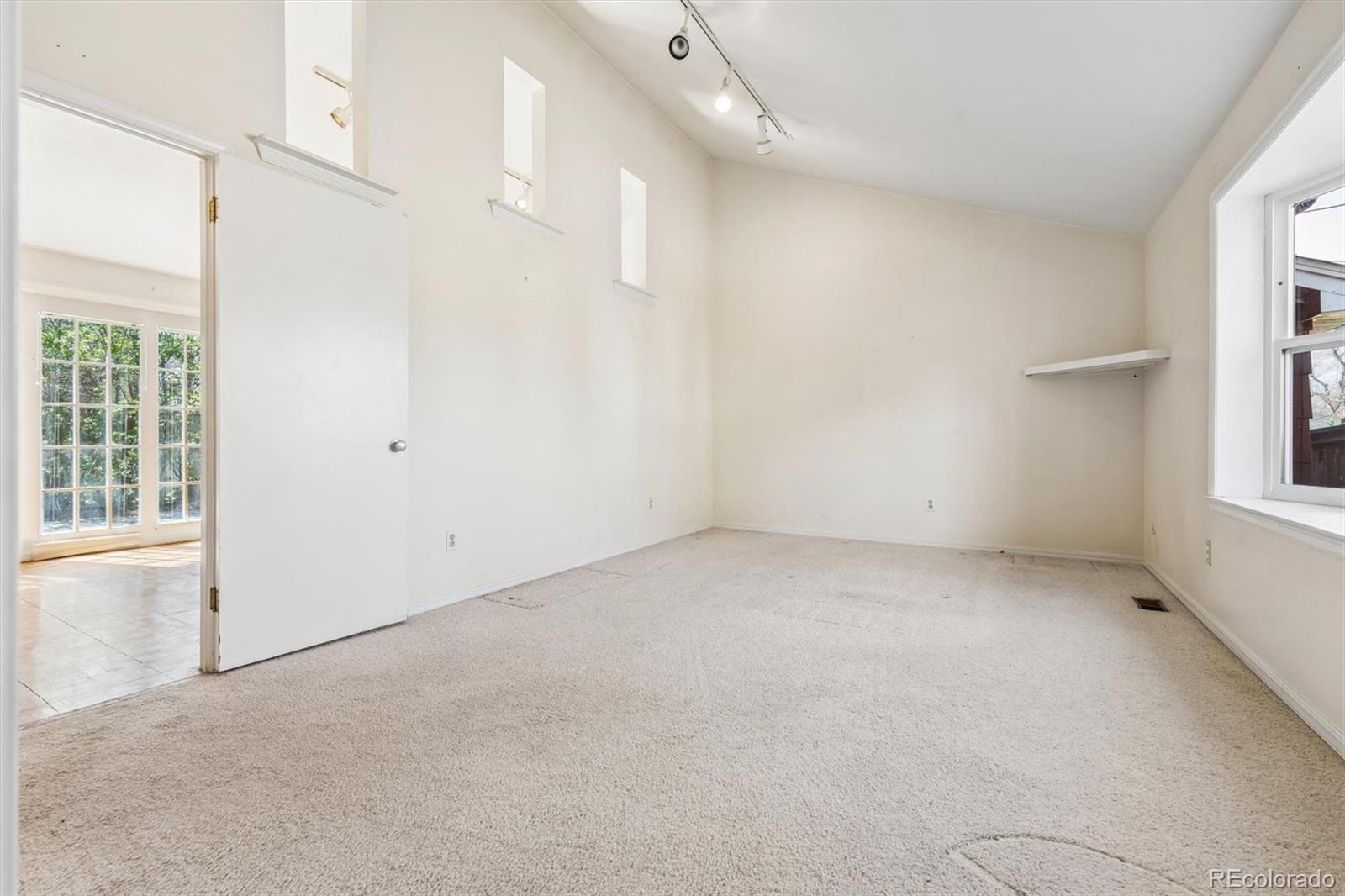 MLS Image #24 for 815  oneida street,denver, Colorado