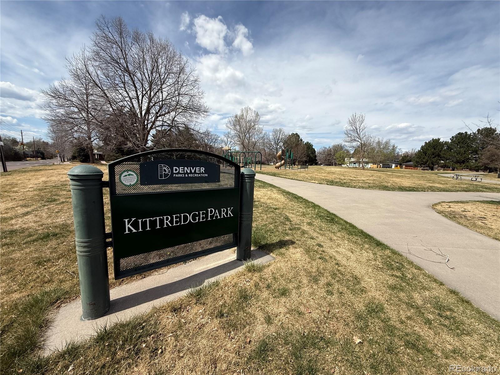 MLS Image #3 for 815  oneida street,denver, Colorado
