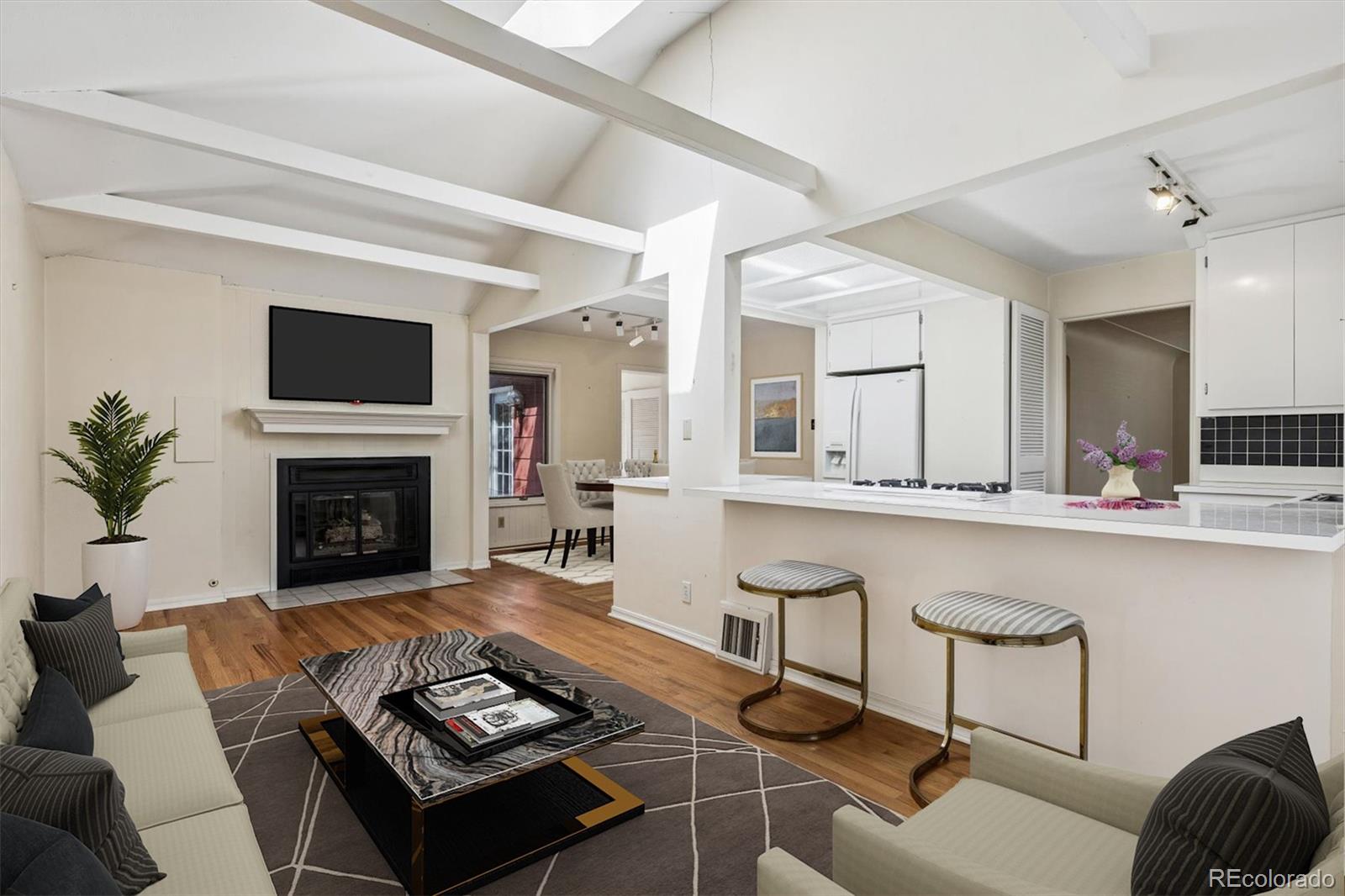MLS Image #6 for 815  oneida street,denver, Colorado