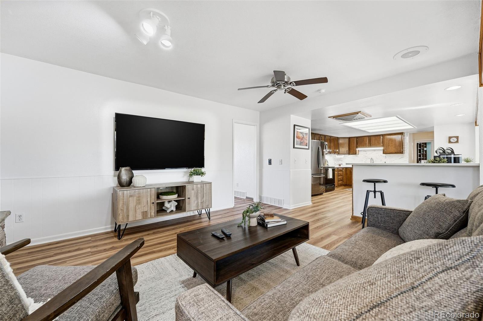 MLS Image #10 for 1055 s elmira street,denver, Colorado