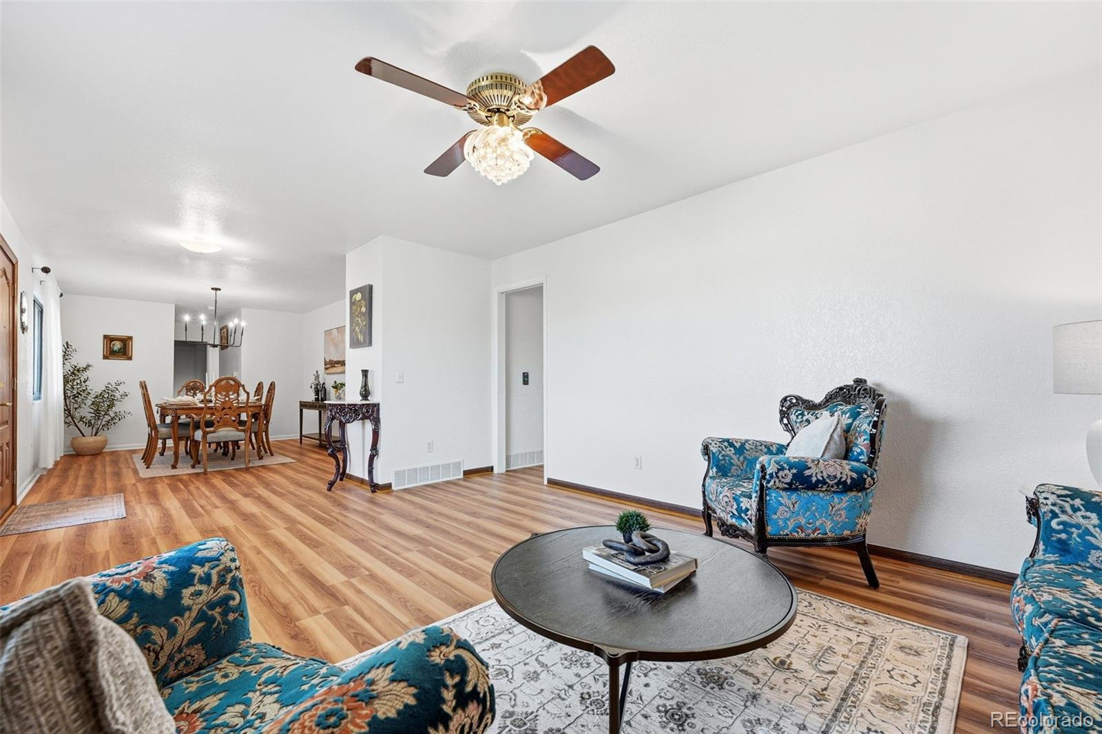 MLS Image #5 for 1055 s elmira street,denver, Colorado