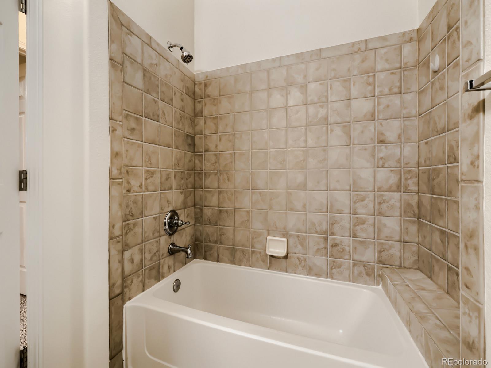 MLS Image #18 for 8467  canyon rim circle 303,englewood, Colorado