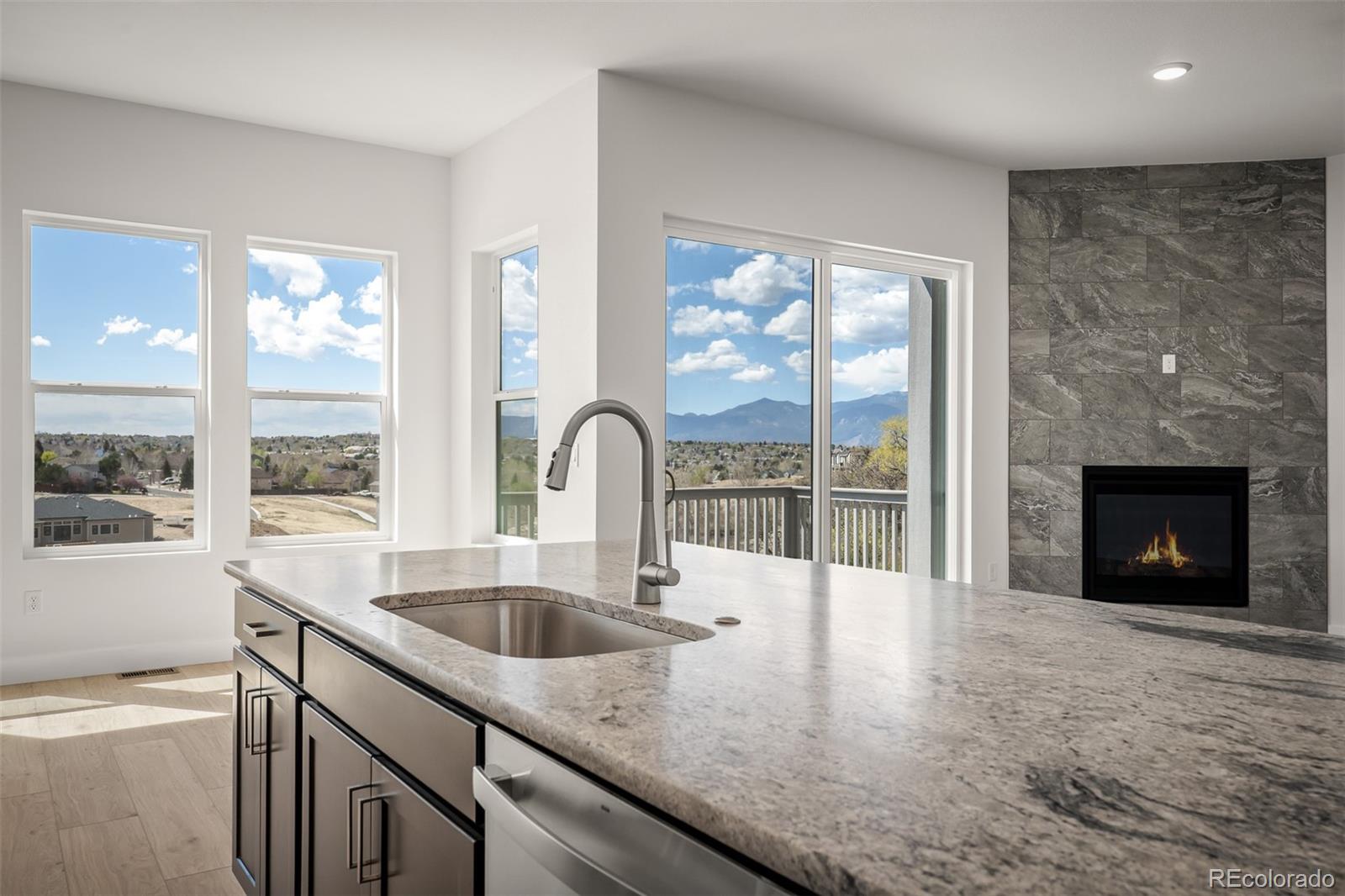 MLS Image #14 for 4415  peak crest view,colorado springs, Colorado