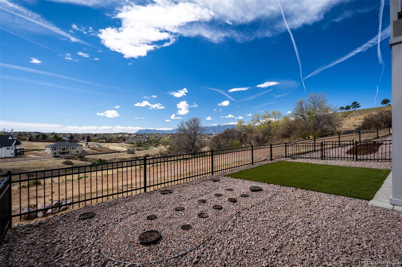 MLS Image #38 for 4415  peak crest view,colorado springs, Colorado