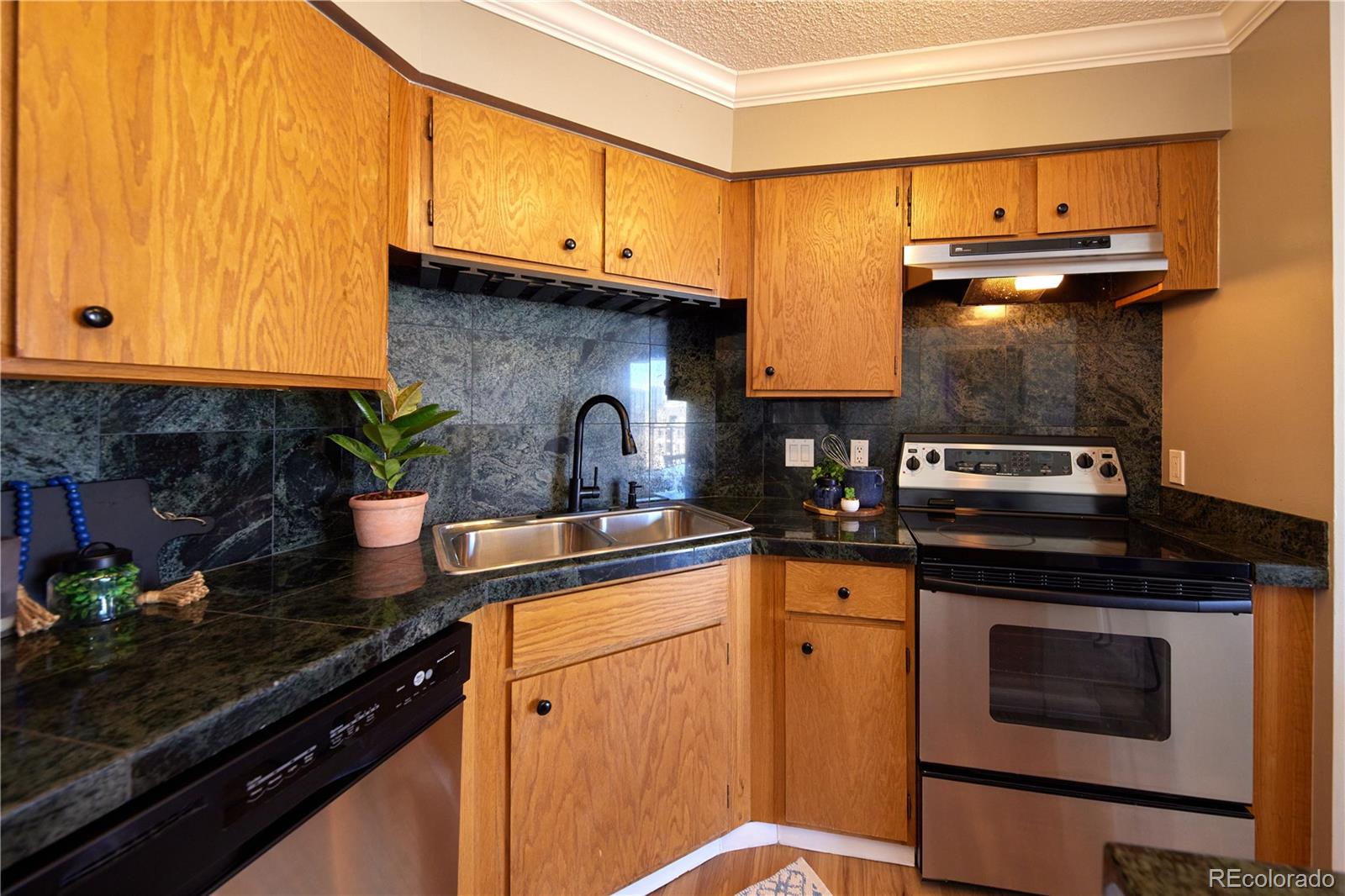 MLS Image #11 for 1301  speer boulevard,denver, Colorado