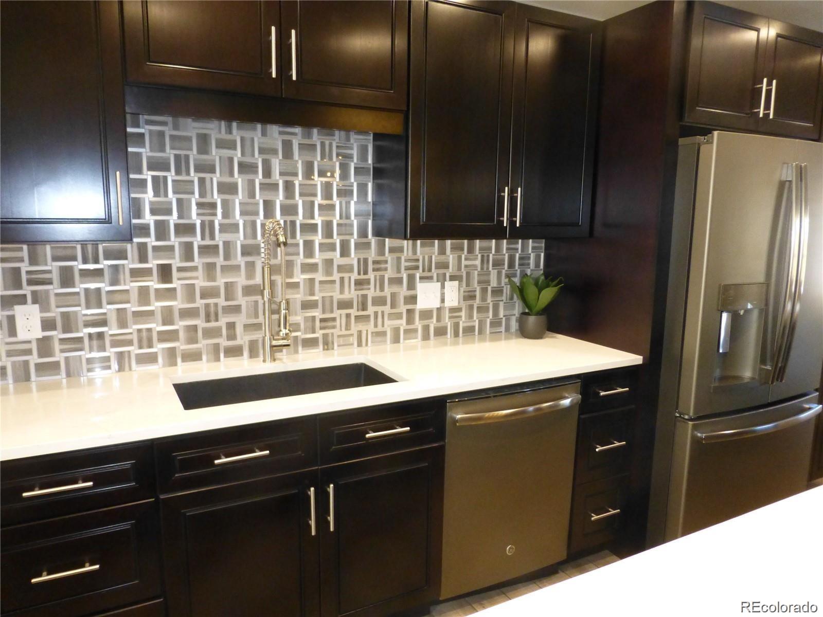 MLS Image #18 for 2165 s fenton street,denver, Colorado