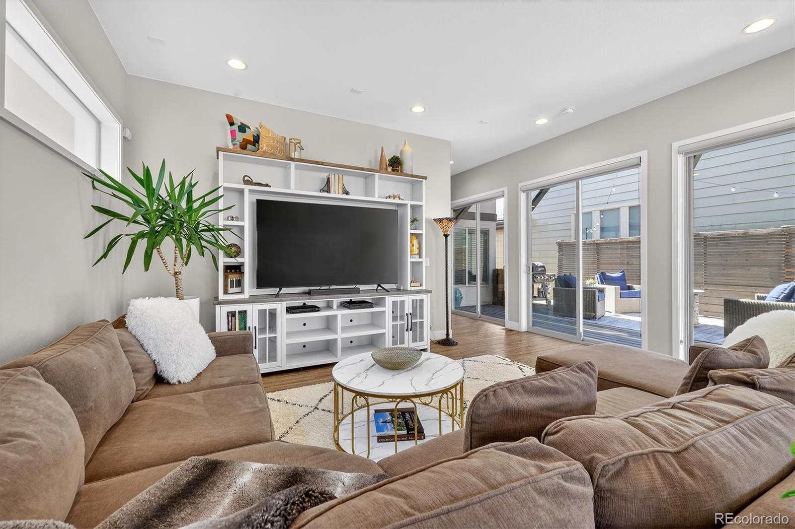 MLS Image #12 for 1912 w 68th avenue,denver, Colorado