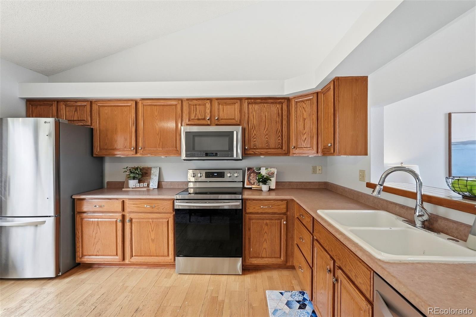 MLS Image #12 for 6095  breeze court,colorado springs, Colorado