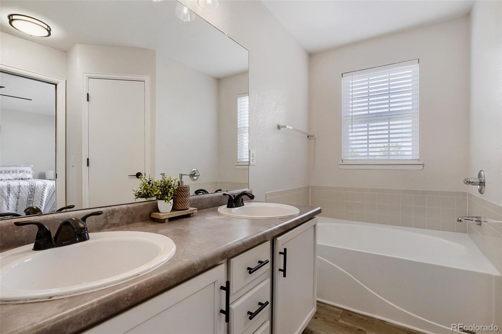 MLS Image #28 for 5121 s lisbon way,centennial, Colorado