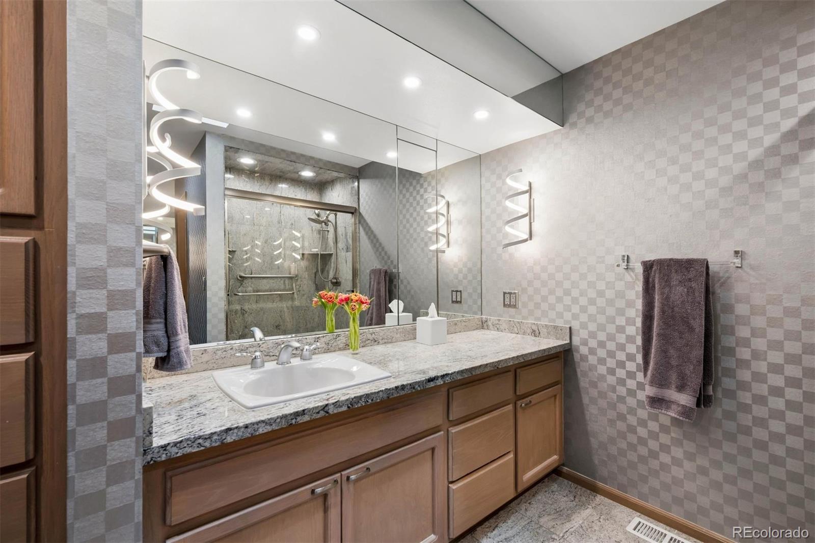 MLS Image #19 for 2777 s elmira street,denver, Colorado