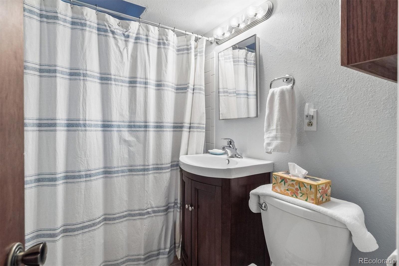 MLS Image #23 for 4655 s knox court,englewood, Colorado