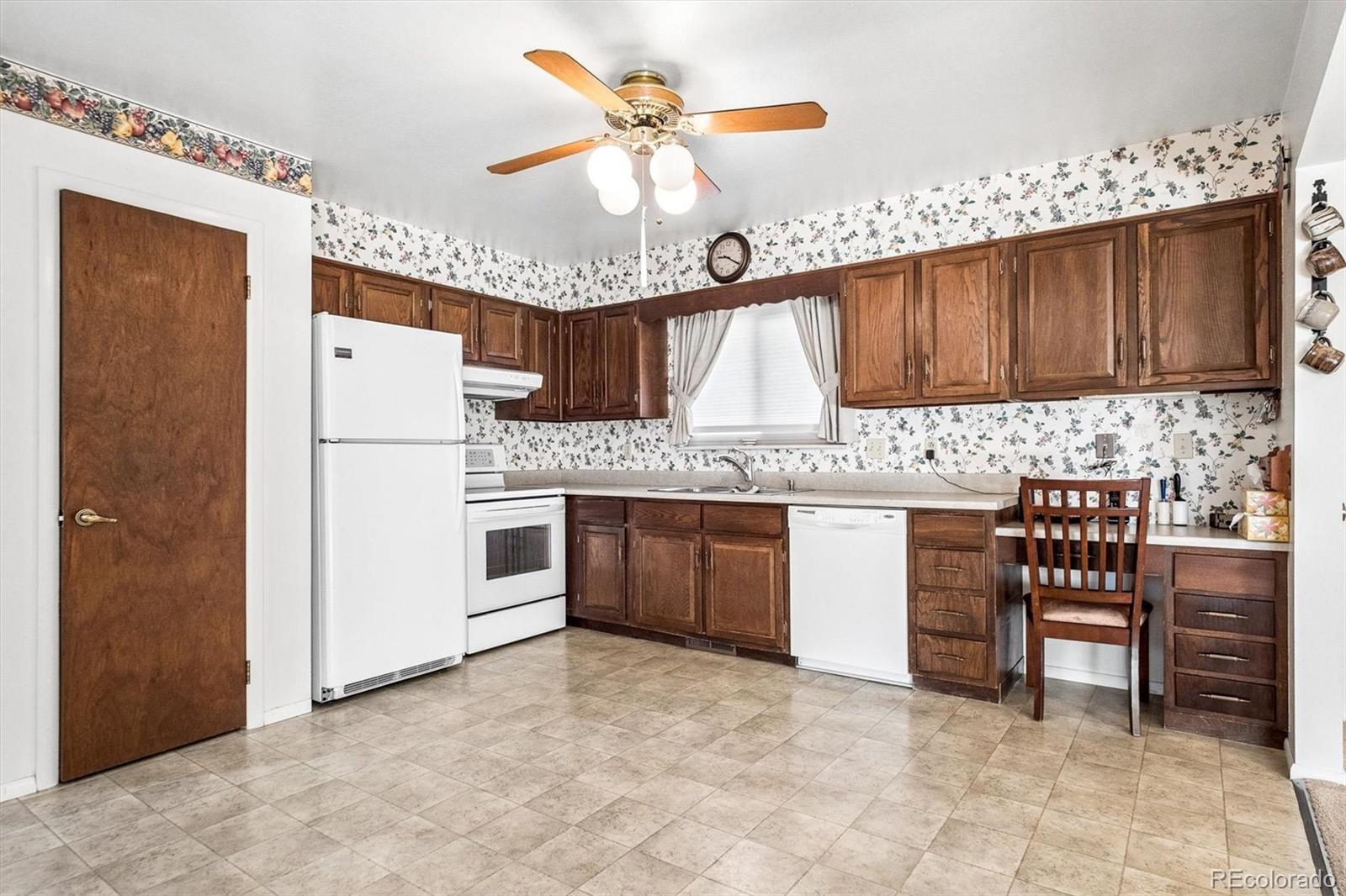 MLS Image #8 for 4655 s knox court,englewood, Colorado