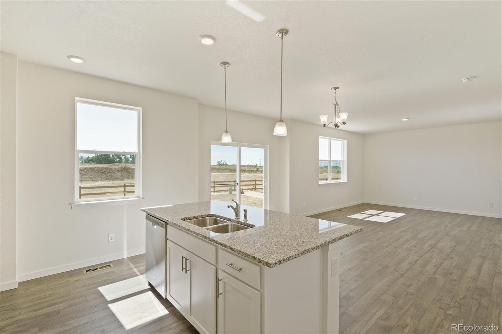MLS Image #13 for 9877  danube court,commerce city, Colorado