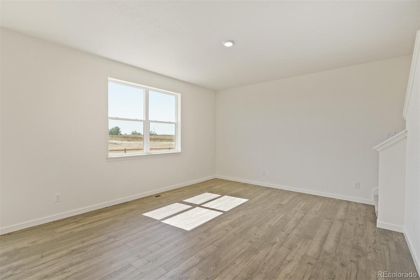 MLS Image #5 for 9877  danube court,commerce city, Colorado